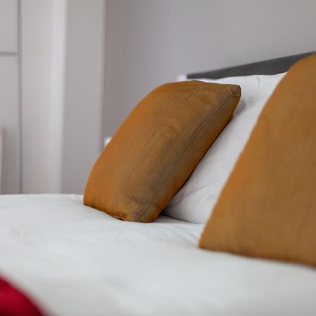 Deluxe Holborn Two Bedroom Apartment London Exteriör bild