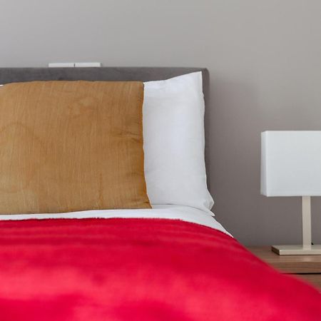 Deluxe Holborn Two Bedroom Apartment London Exteriör bild